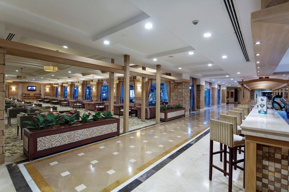 Alba Queen Hotel 5*