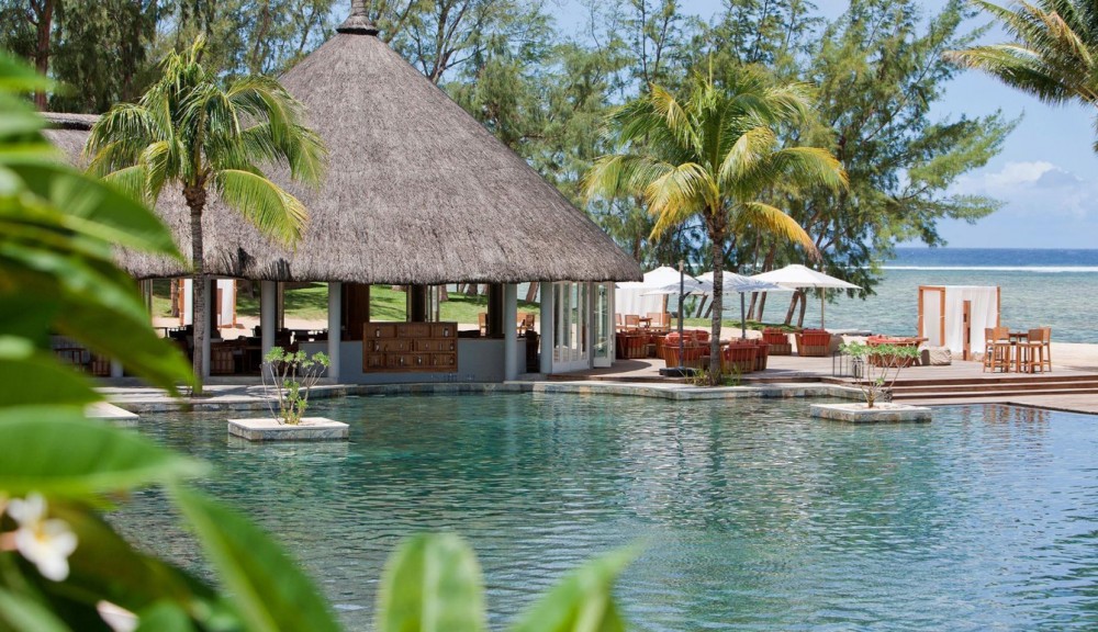 Outrigger Mauritius Beach Resort 5*