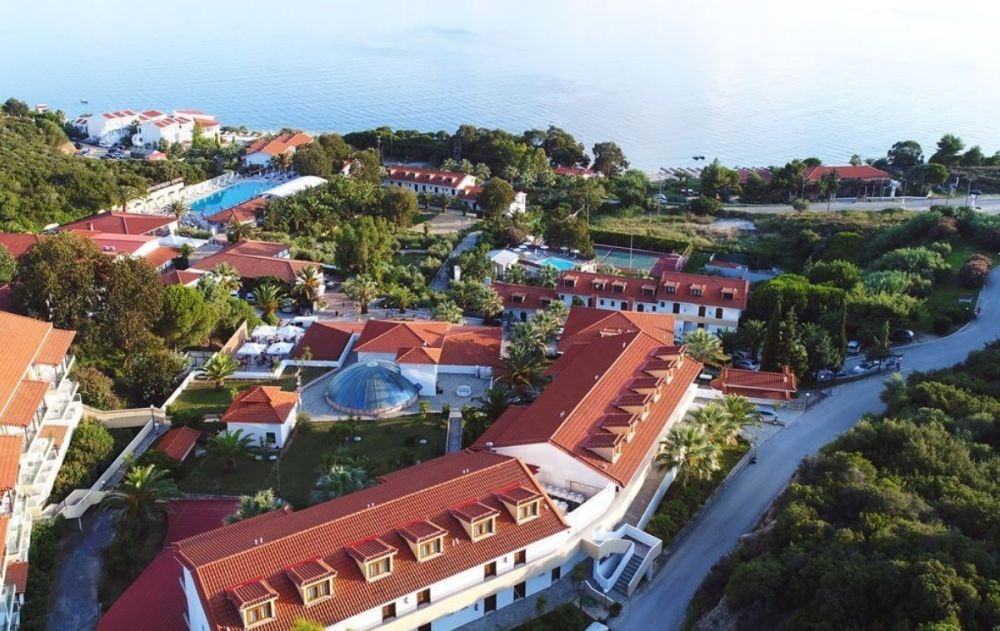 Aristoteles Holiday Resort & SPA 4*