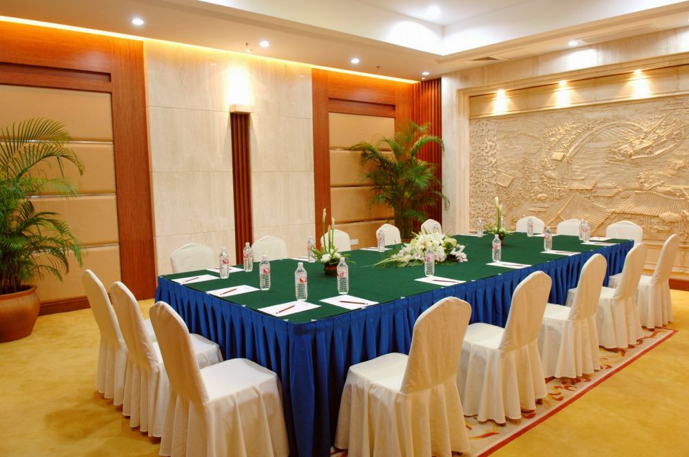 Sunshine Resort Intime Sanya 5*