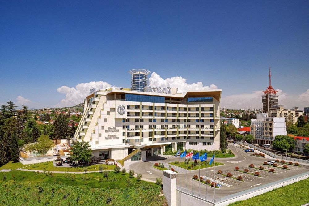 Sheraton Grand Tbilisi Metekhi 5*