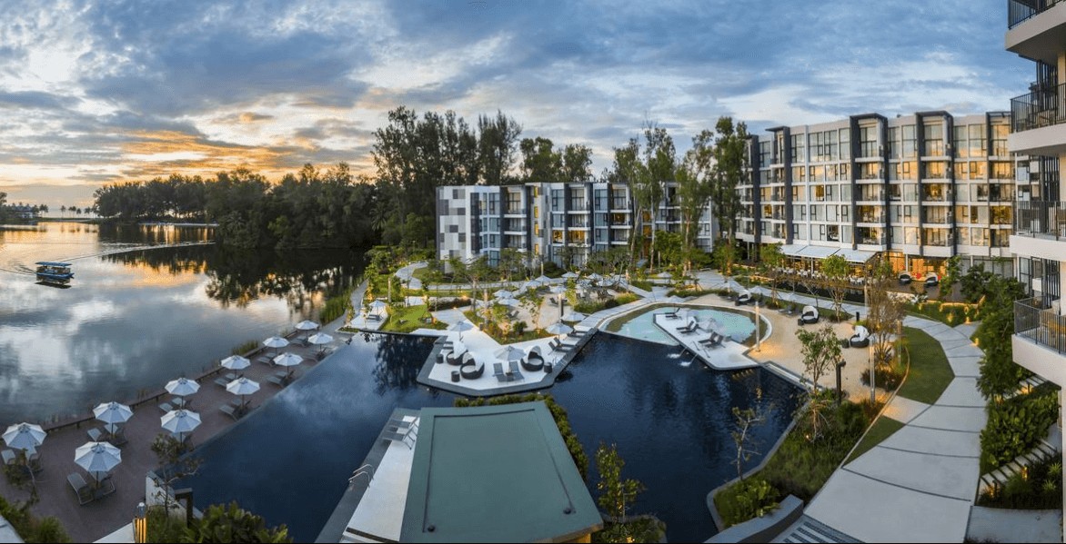 Cassia Phuket 4*