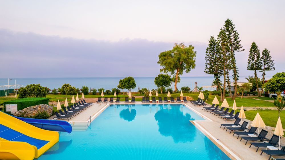 Taluyka Sunset Beach Hotel 4*