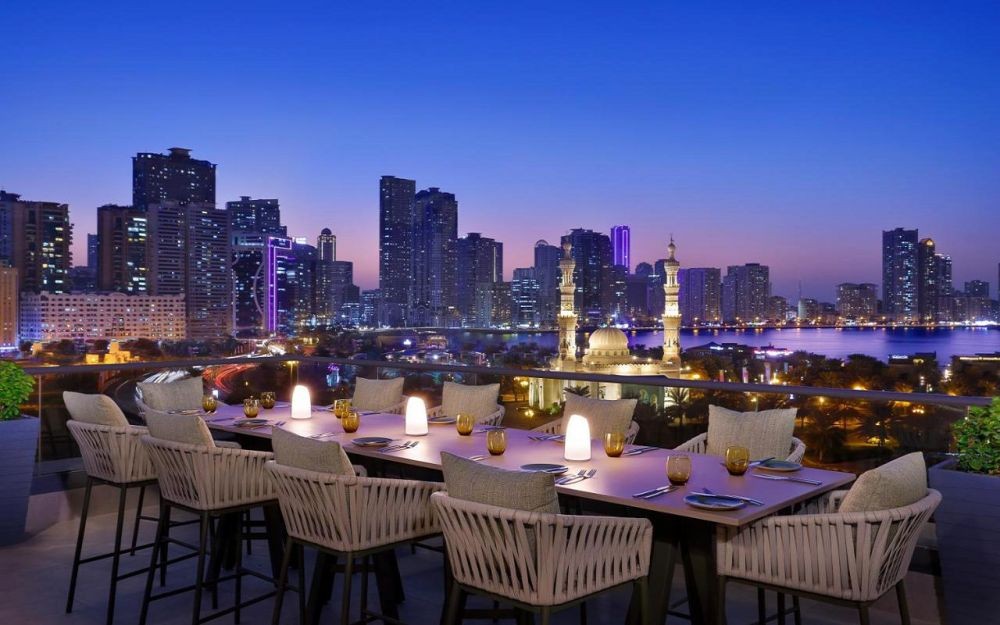 Doubletree by Hilton Sharjah Waterfront Hotel 4*