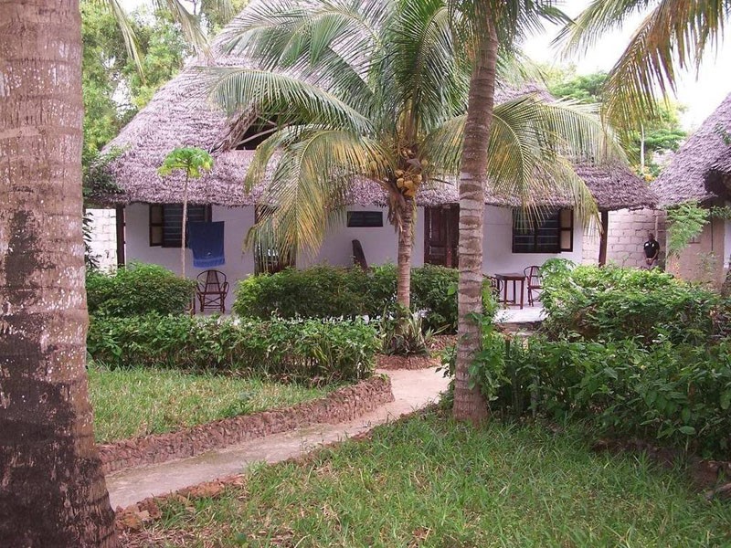 Baraka Beach Bungalows 2*