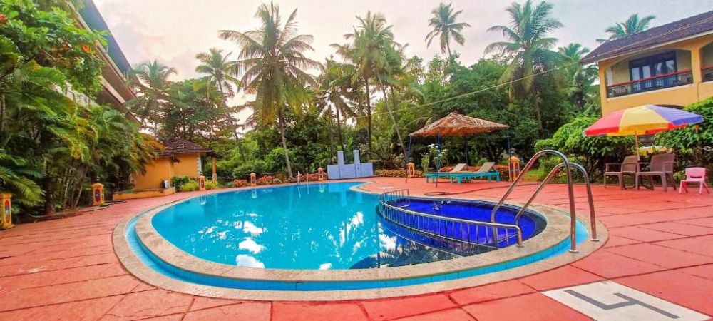 Carina Beach Resort 2*