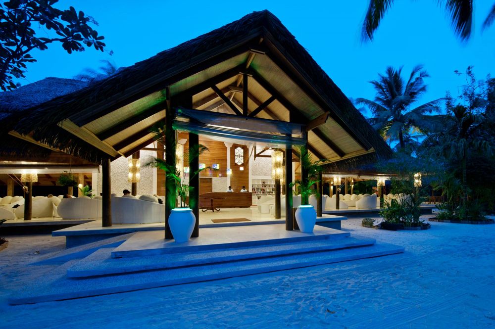 Kuramathi Maldives (ex. Kuramathi Island Resort) 4*