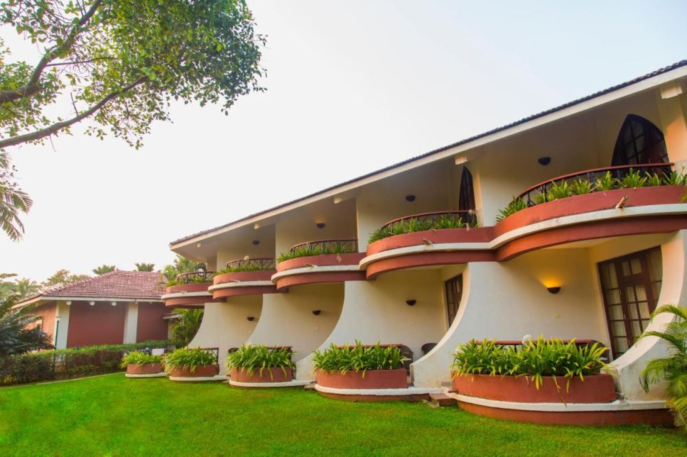 Caravela Beach Resort Goa (ex. Ramada Caravela) 5*