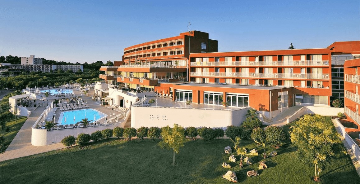 Hotel Albatros Plava Laguna 4*