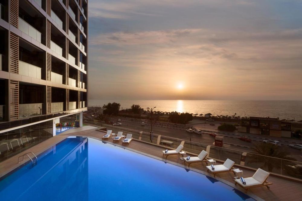 Wyndham Garden Ajman Corniche 4*