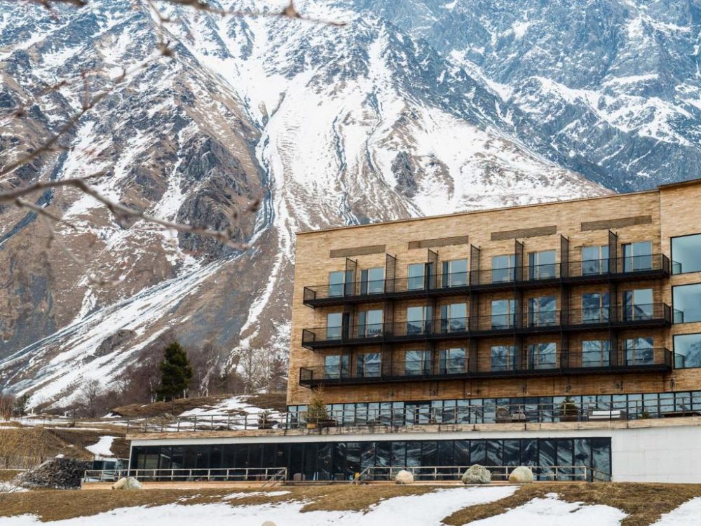 Rooms Hotel Kazbegi 4*