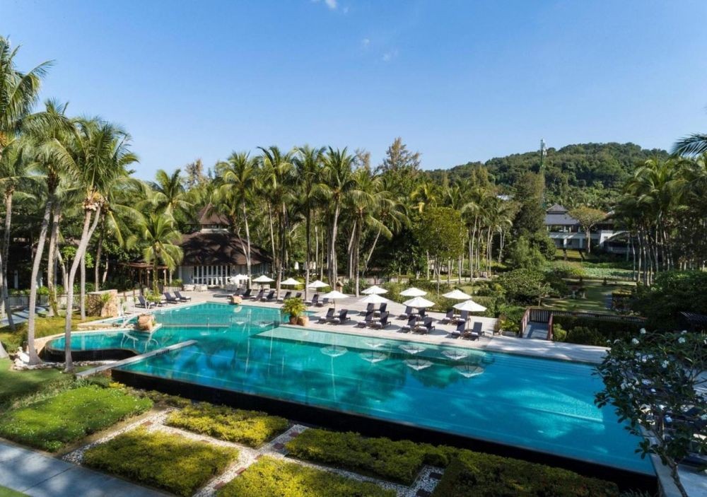 Dusit Thani Krabi Beach Resort 5*