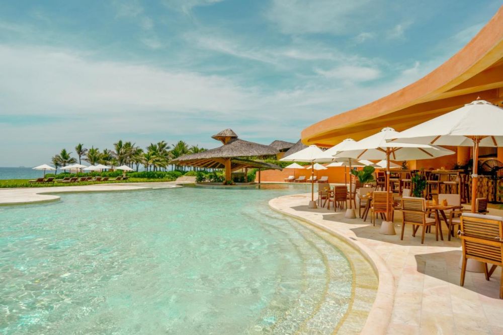 Ana Mandara Cam Ranh Resort 5*