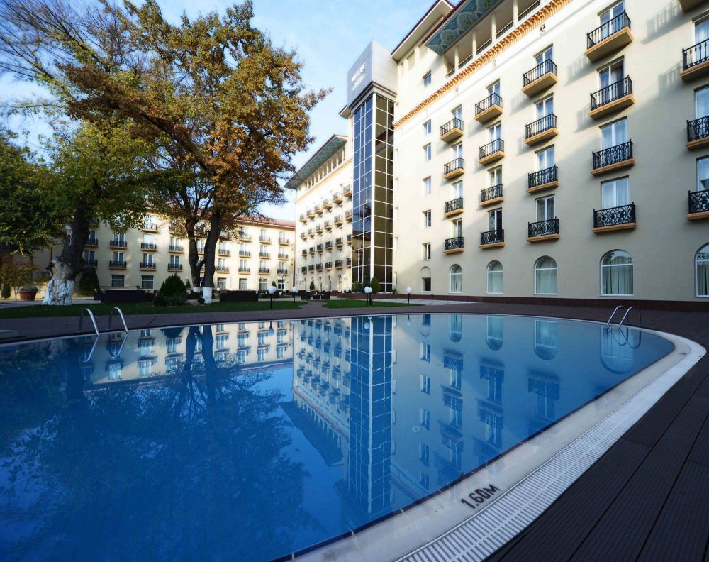 Lotte City Hotel Tashkent Palace 4*