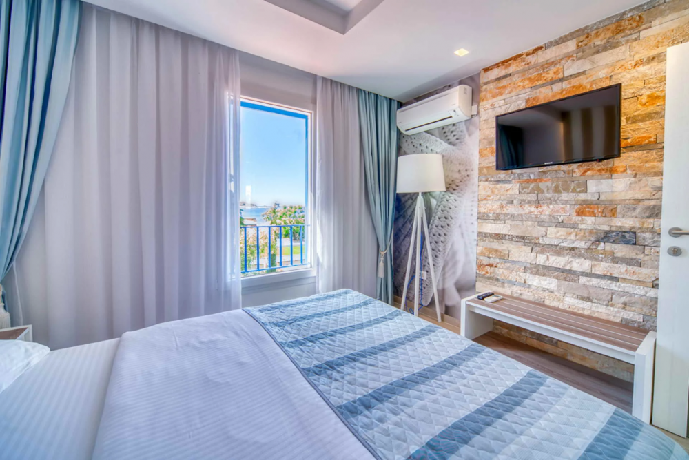 Apartment, Aleksandar Budva 4*