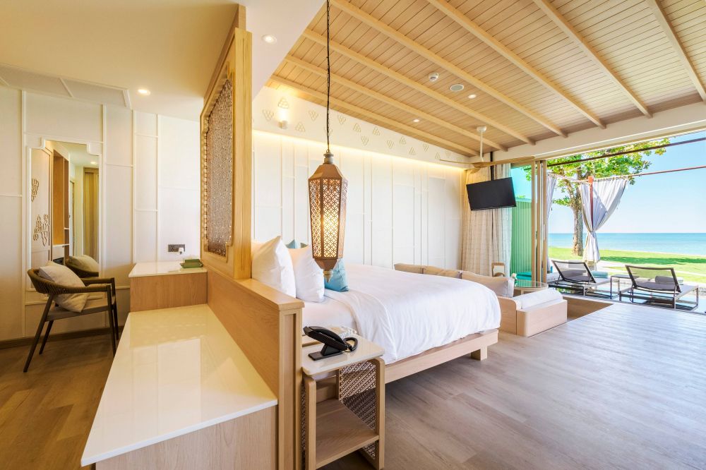 Seafront Pool Villa In Love, The Little Shore Khao Lak by Katathani 5*