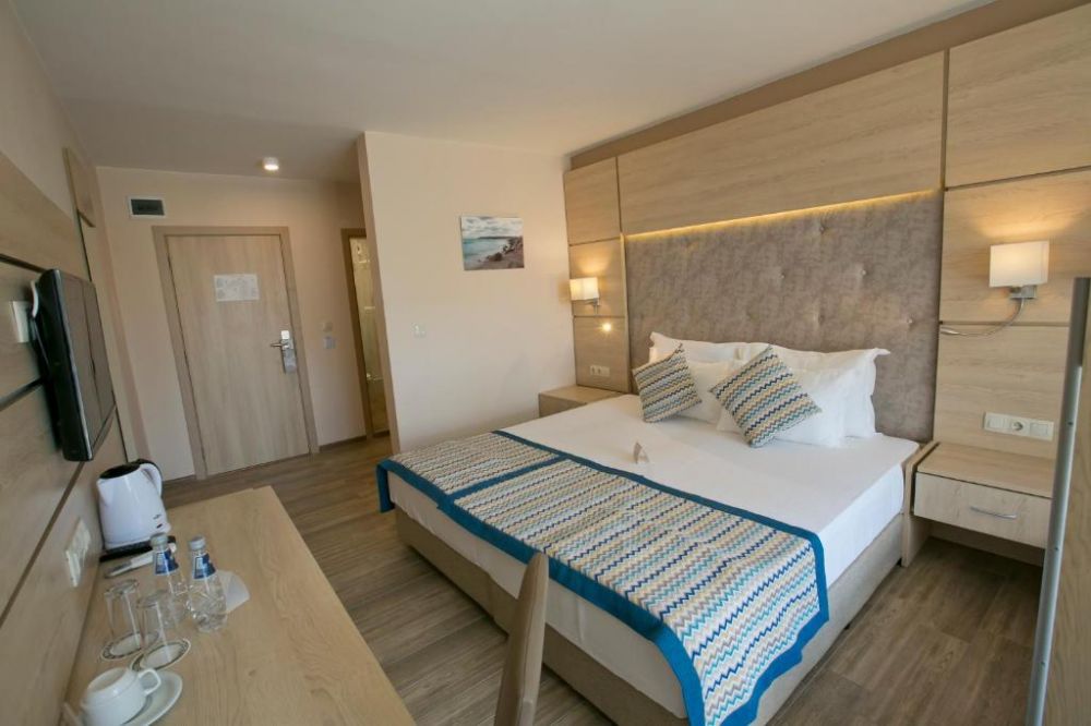 Standard, Royal Bay Resort Kavarna 4*