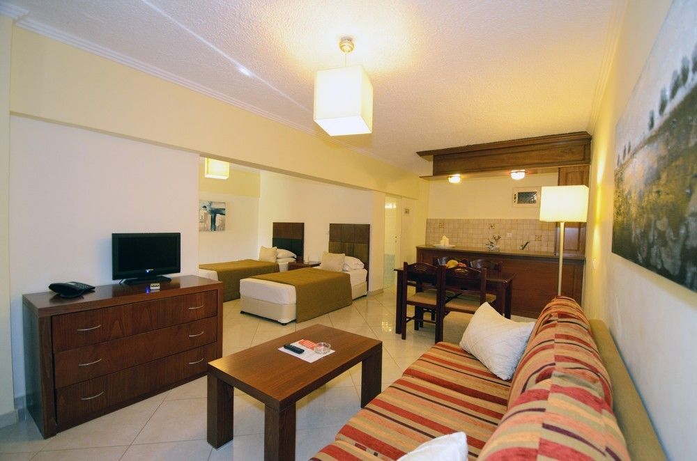 Apartment B, Village Mare 4*