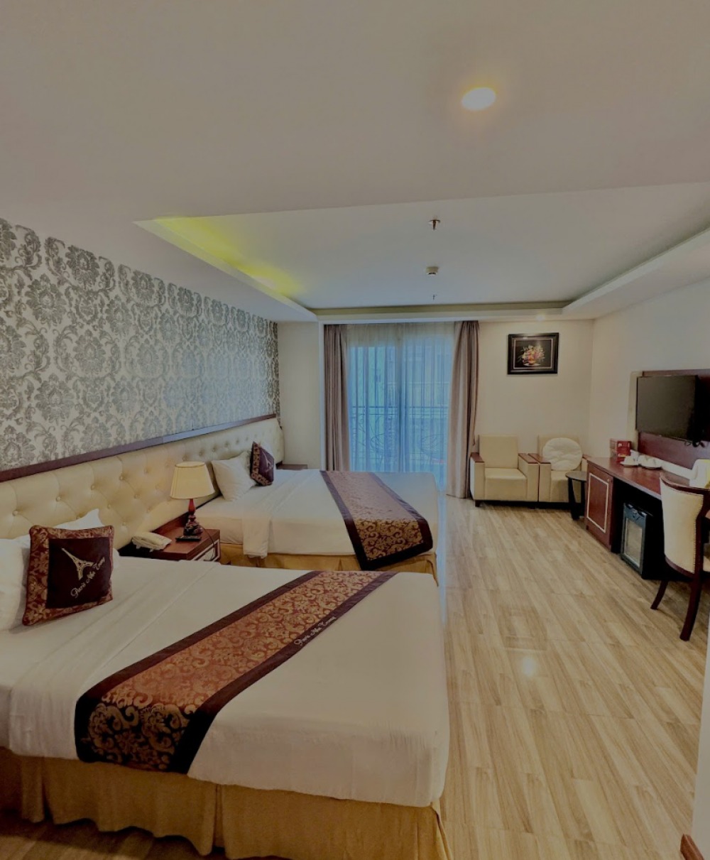 Executive Balcony CV/SV, Paris Nha Trang 3*