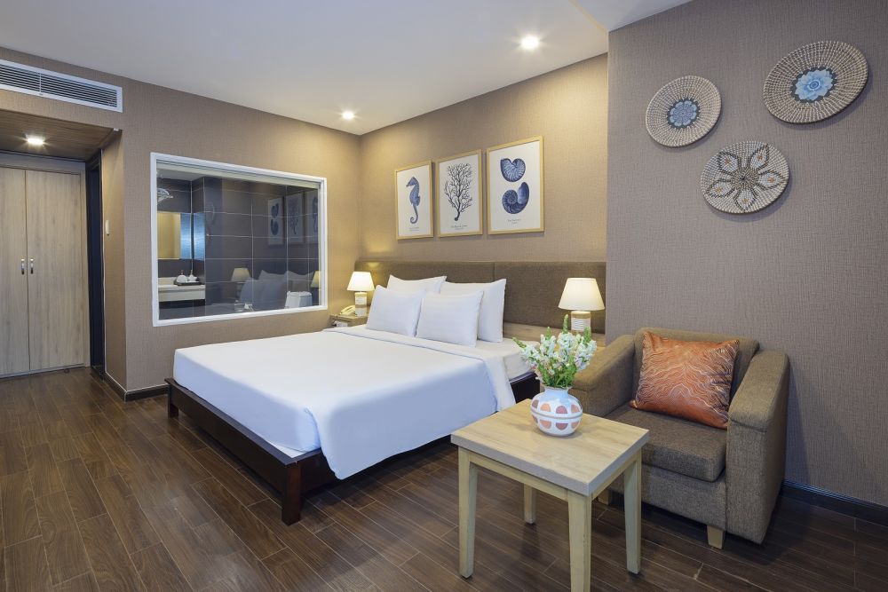 Deluxe Sea View with Balcony, DB Hotel Nha Trang 3+