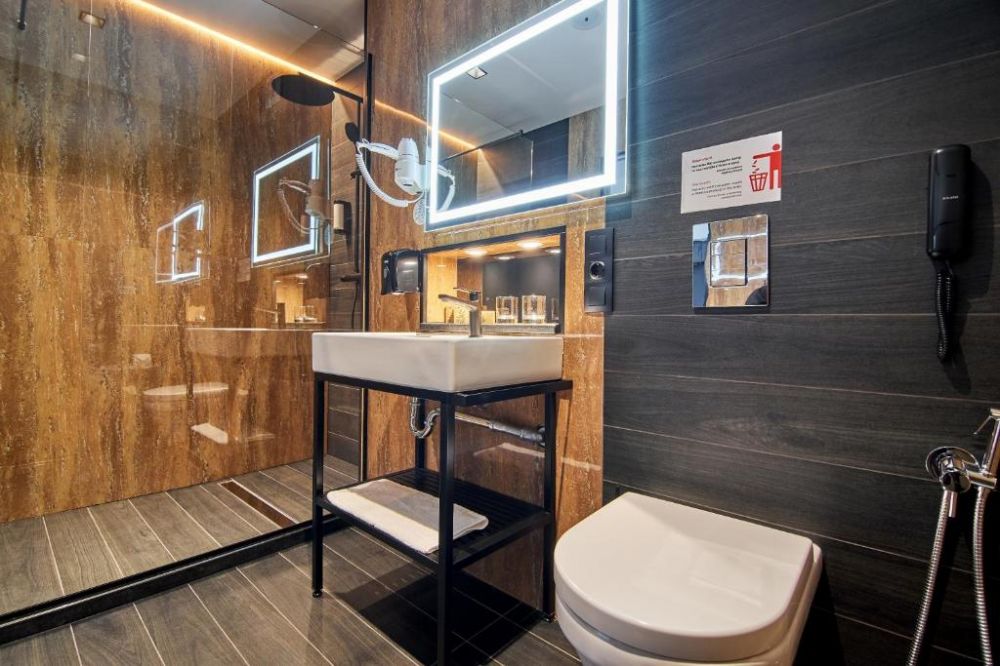 Family Suite, Fomich Residence 