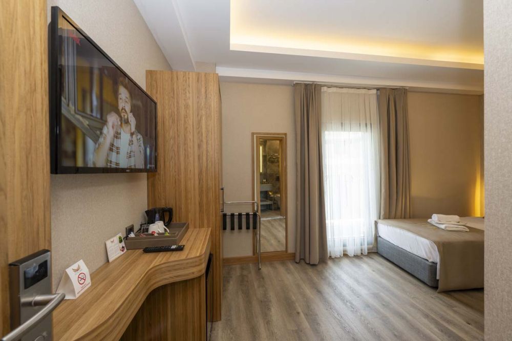 Standard, Ravi Hotel 4*