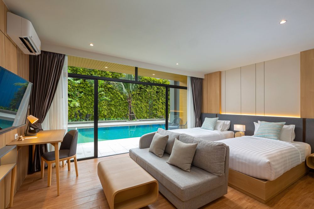 Deluxe Pool Access, Wyndham Garden Naithon Phuket 5*