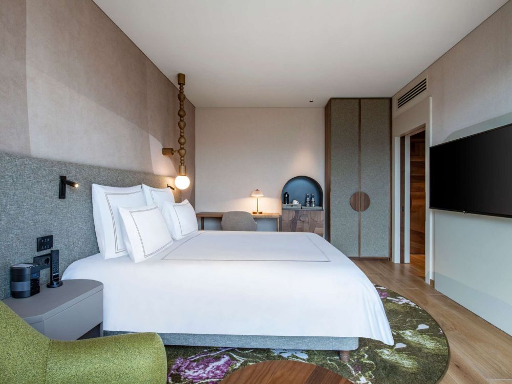 Standard, Swissotel Tbilisi 5*