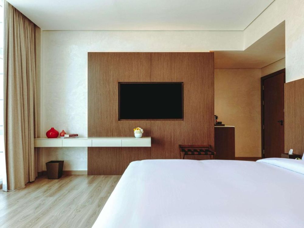 Deluxe Room, Movenpick Jumeirah Village Triangle 5*