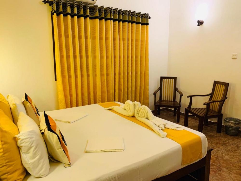 Standard Room non AC/with AC, Sam's Guest House 2*