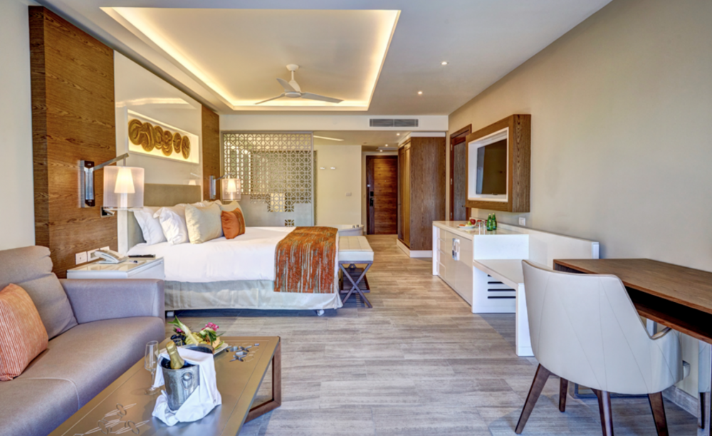 Luxury Junior Suite Diamond Club, Royalton Bavaro 5*