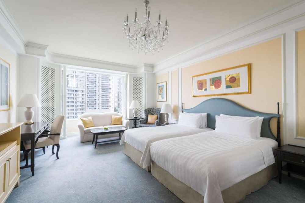 Deluxe City/Pool View (The Valley Wing), Shangri-La Hotel Singapore 5*