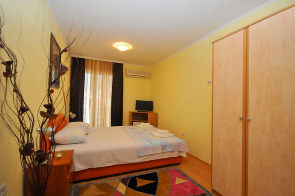 Studio 02+1, Jovana Guest House 3*