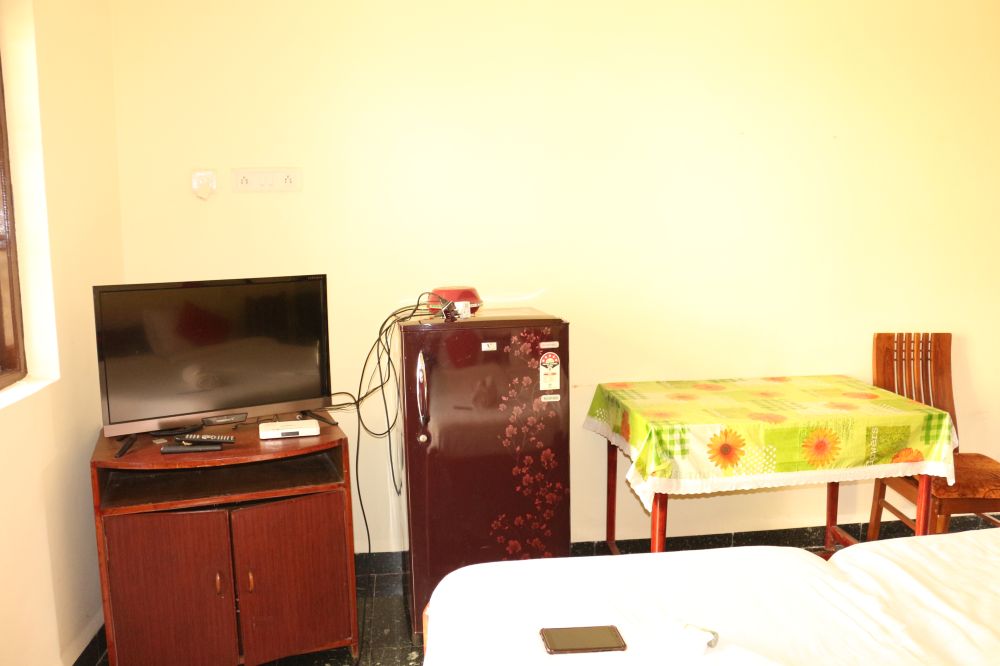 Two Bedroom Apartment AC, IBR Guest House 