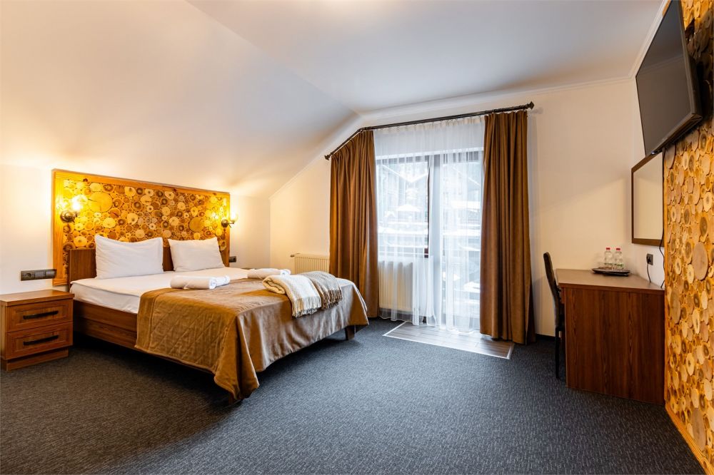 Делюкс с балконом +, Князів Двір 3*