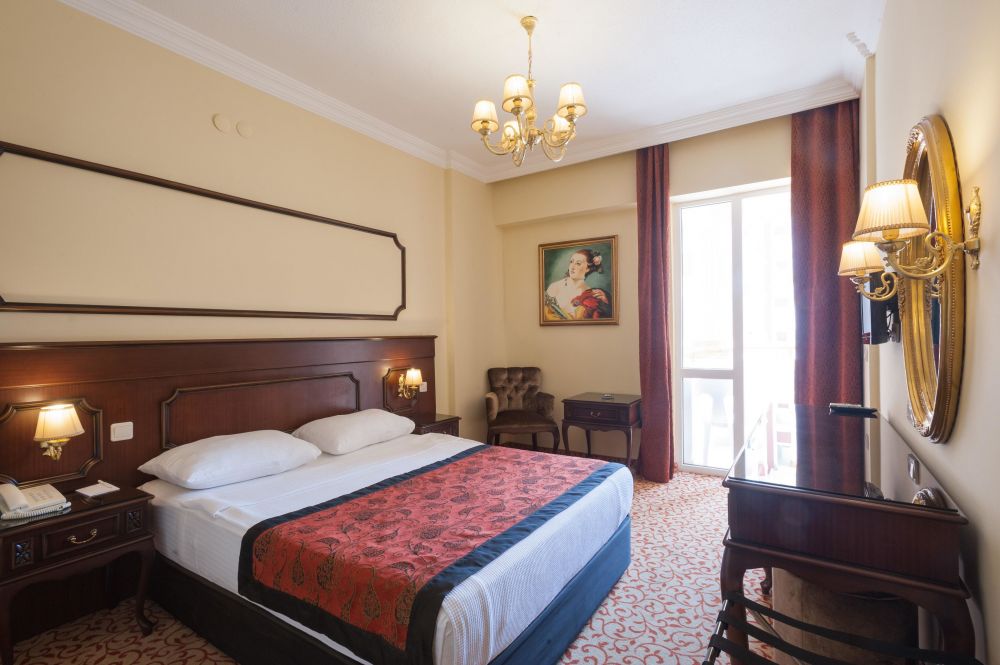 Comfort Room, Antique Roman Palace 5*