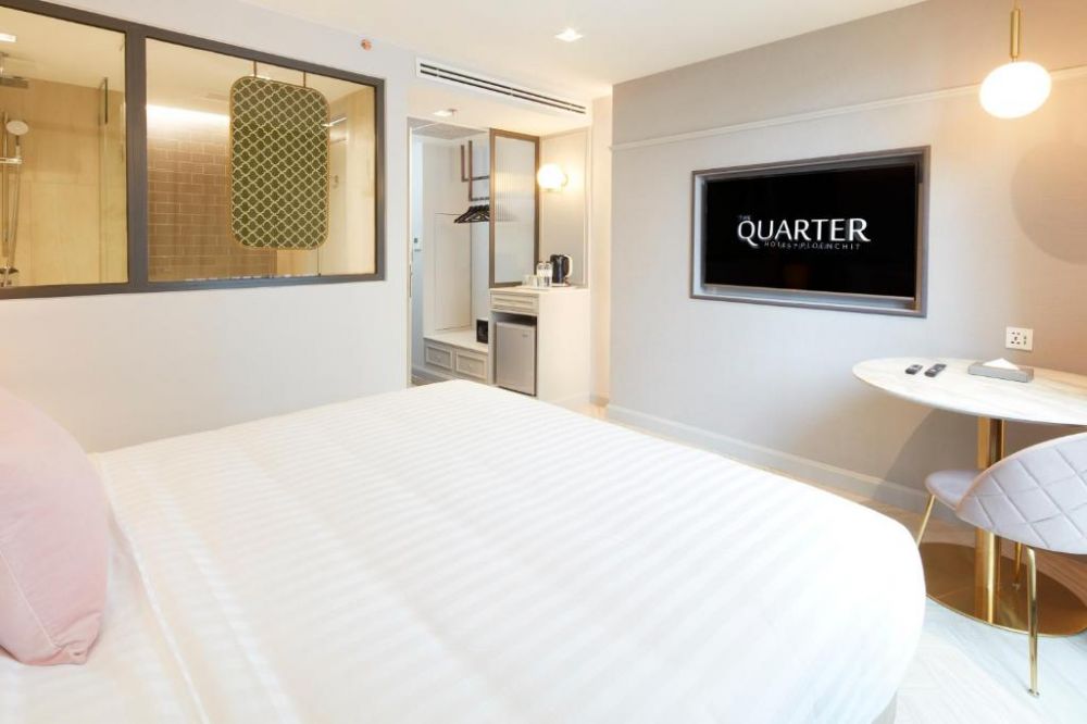 Superior King, The Quarter Ploenchit 4*