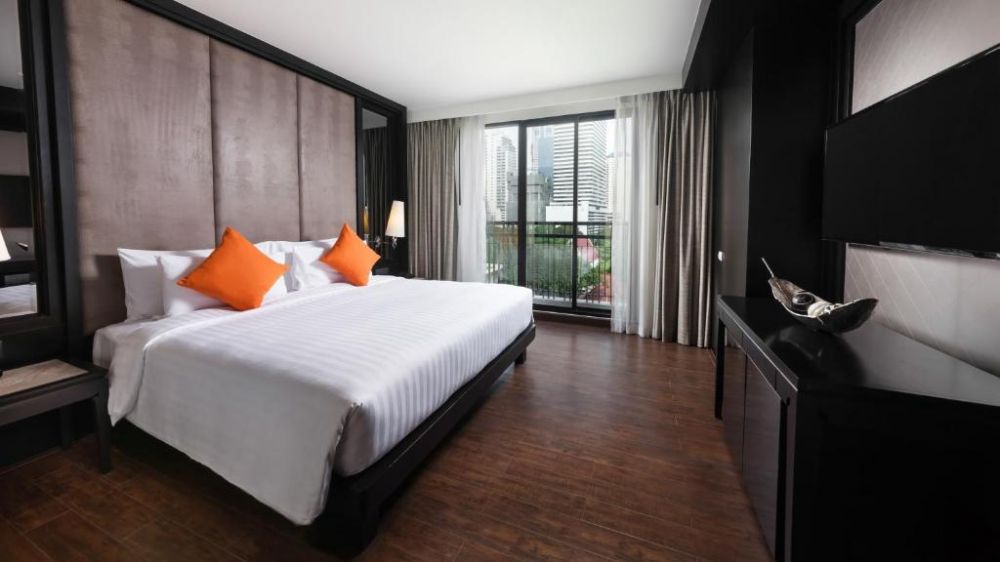 Executive Suite, Movenpick Hotel Sukhumvit 15 5*