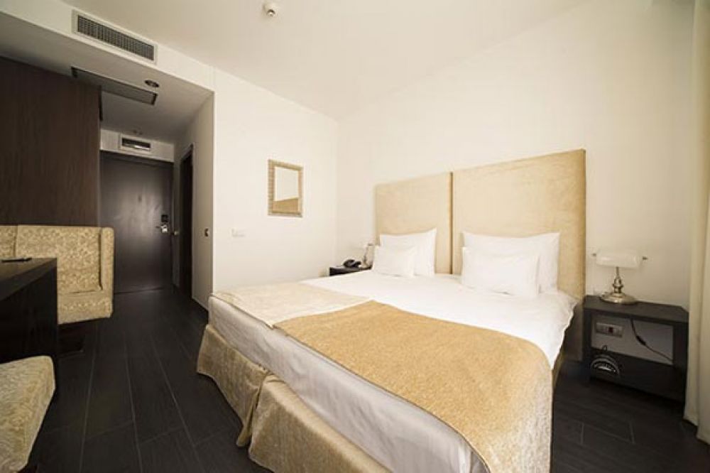 Standard, Astoria Budva 4*