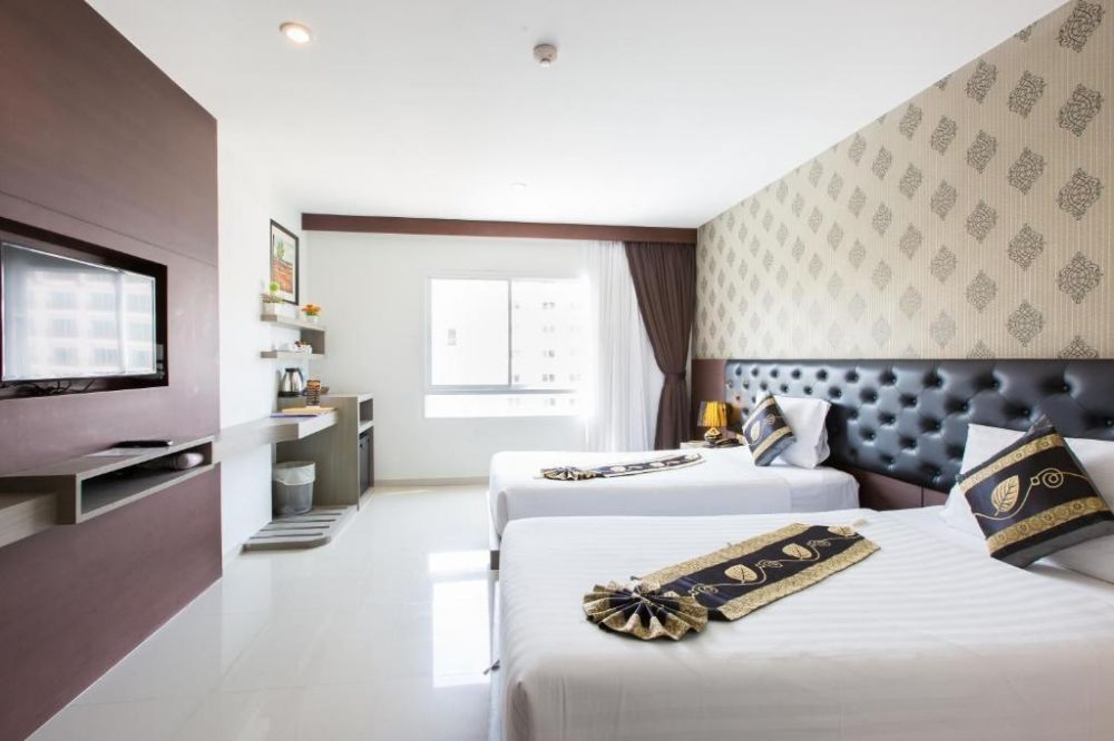 Deluxe, Hemingways Silk Hotel 3*