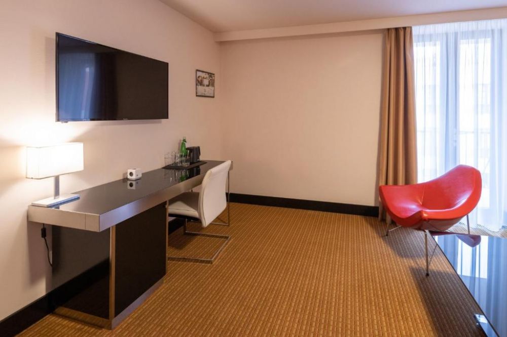 Deluxe Suite, Grand Majestic Plaza 4*