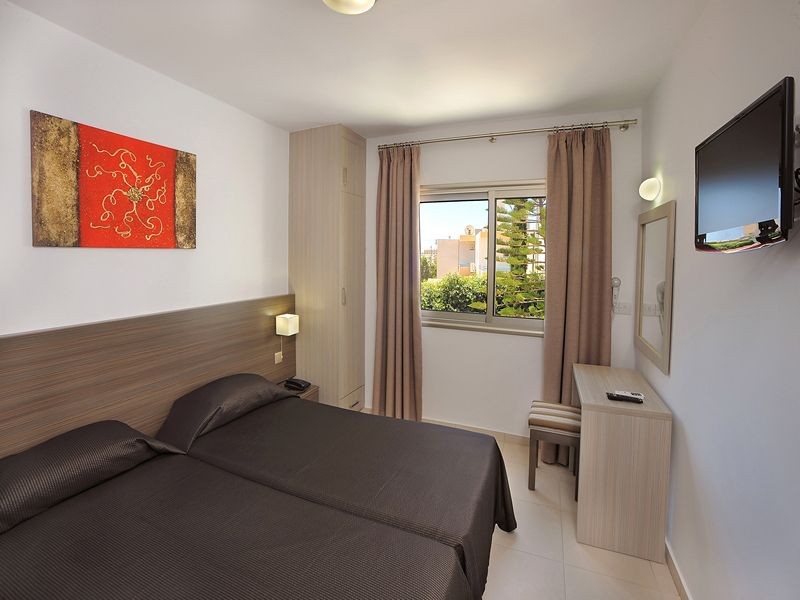 One Bedroom Apartment, Petrosana Hotel Apartments 3*