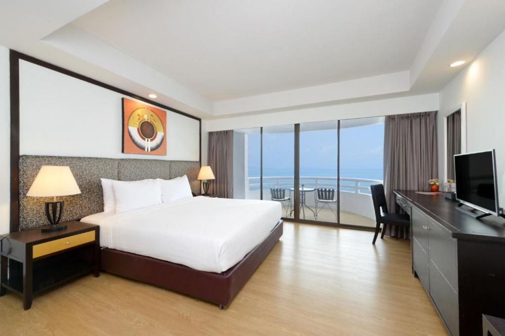 Superior Room, D Varee Jomtien Beach 4*