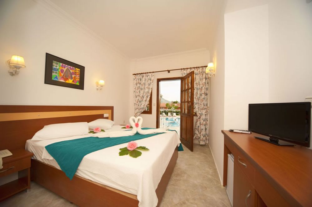 Standart, White Otel Oludeniz 3*