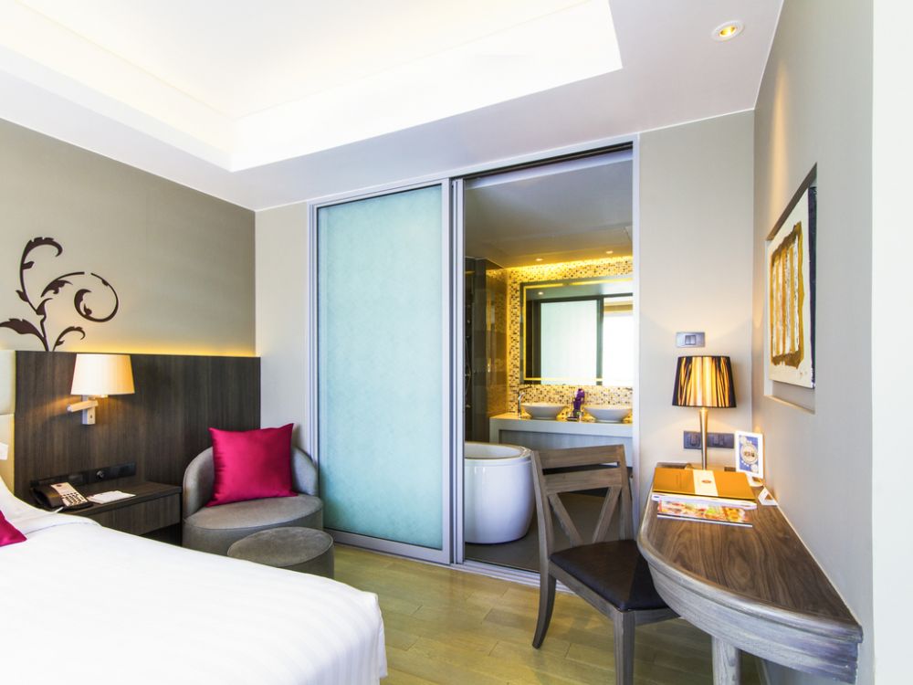 Superior Suite, Grand Mercure Phuket Patong 5*