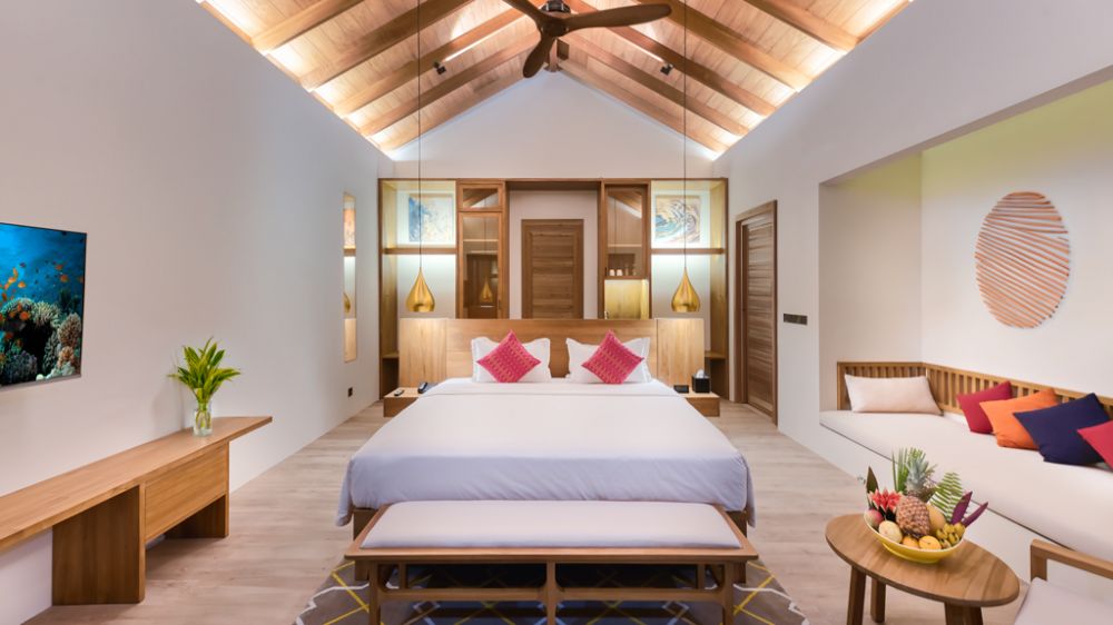 Premium Beach Pool Villa, Fiyavalhu Maldives 4*