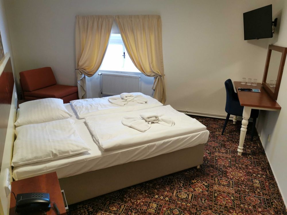 Standard DBL/TRPL/QDRPL, City Inn 3*