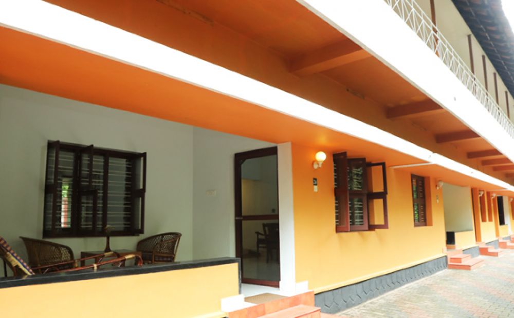 Thulasi A/C, Rajah Healthy Acres 4*