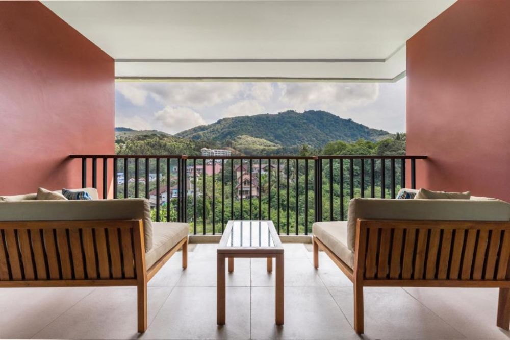 Deluxe Mountain View/ Pool View, Avista Grande Phuket Karon 5*