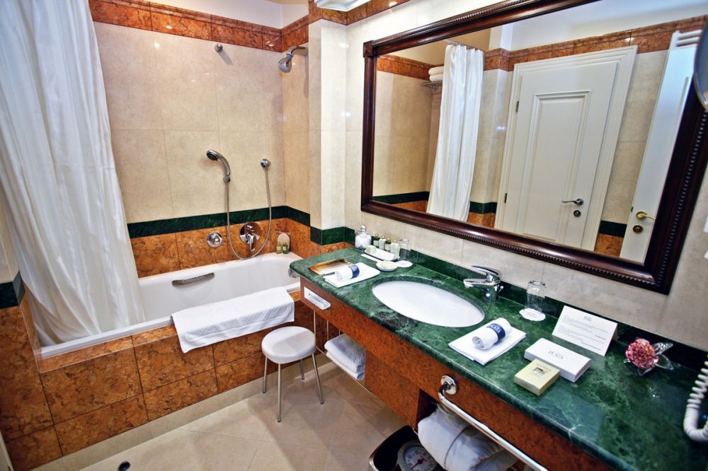 Carlsbad Suite, Carlsbad Plaza 5*